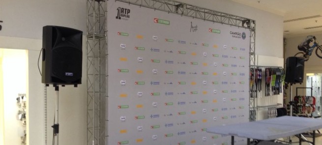 Backdrop Promocional 3x2 Box Truss (ALUGUEL)